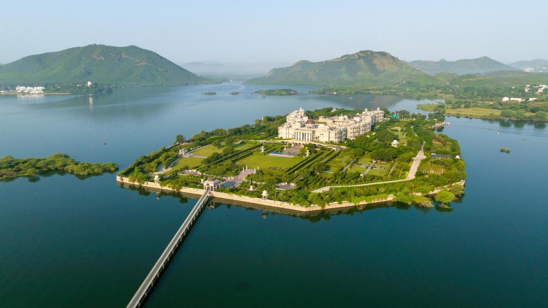 Raffles Udaipur Hotel Exterior photo